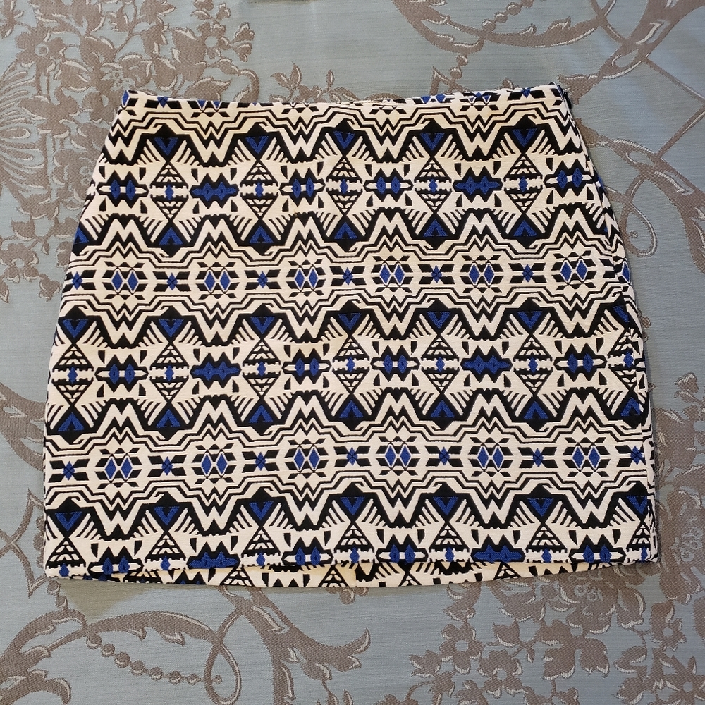 H&M Divided Aztec/Tribal Print Skirt size 6